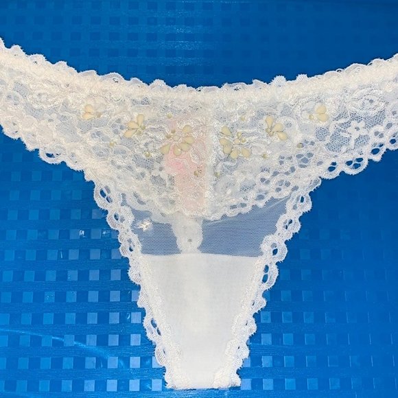 VS Thong Panty Small Bling Crystals Small Rare - Picture 2 of 8